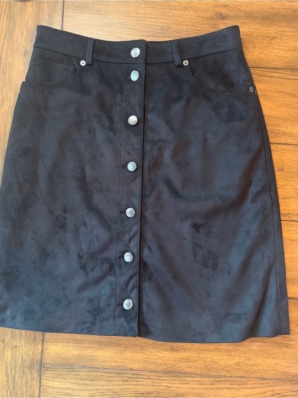 G by Giuliana Black Faux Suede Snap Front Skirt Size 4